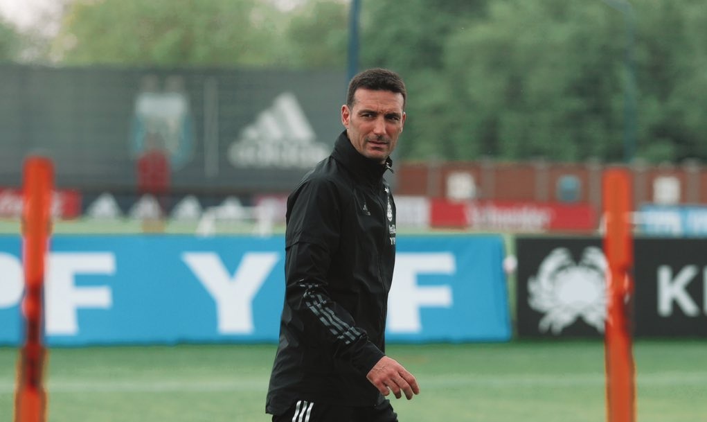 Scaloni está en buen estado de salud y podrá decir presente en el banco de la selección nuevamente. 