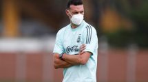 Imagen de Lionel Scaloni tiene coronavirus y no viajará a Chile con la Selección