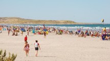 Imagen de Playas Doradas: aguas cálidas, arenas extensas y una fiesta a pura cumbia y cuarteto