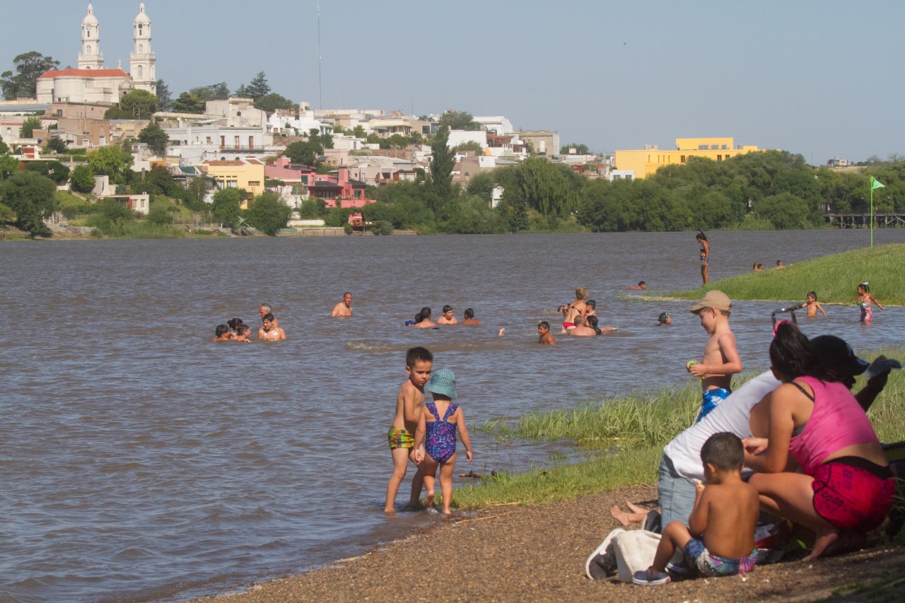 El río, una alternativa para días de mucho calor en la Comarca Viedma-Patagones. Fotos: Pablo Leguizamón.