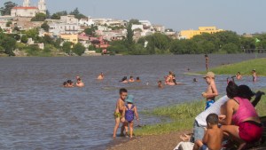 Playas a pleno en el inicio de la temporada en Viedma y El Cóndor