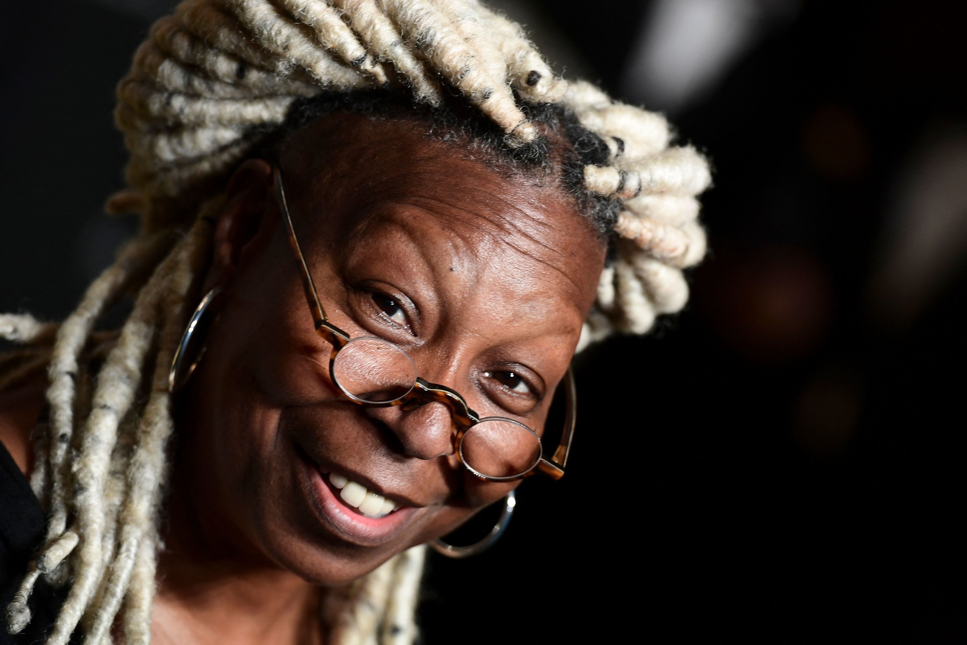 La actriz Whoopi Goldberg  pidió disculpas tras sus declaraciones. Foto: Miguel Medina- AFP. 