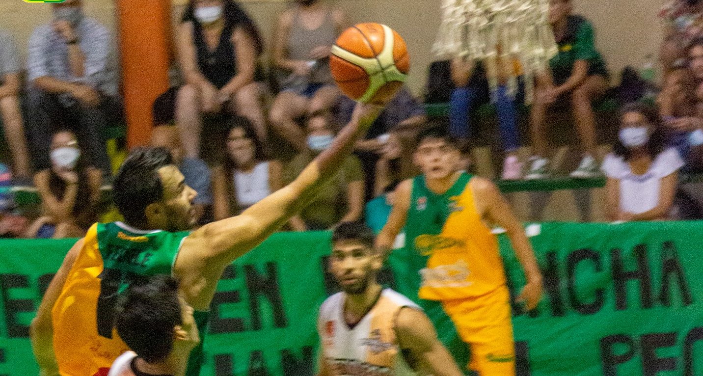 Julián Fedele fue una de las figuras del equipo de Fenando Claris. Foto: El Verde. 