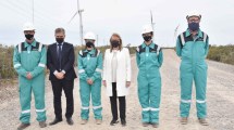 Imagen de YPF Luz inauguró Canadón León, su tercer parque eólico