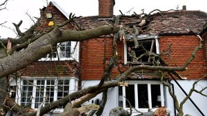 La tormenta Eunice deja al menos 16 muertos, daños materiales en Europa