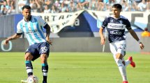 Imagen de Con Cardona de titular, el Racing de Gago erró un penal y empató con Gimnasia