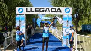 Moisés y Erika Simón, los ganadores del Triatlón Cross de la Manzana