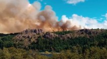 Imagen de Esquel: se desató un voraz incendio en el Parque Nacional Los Alerces