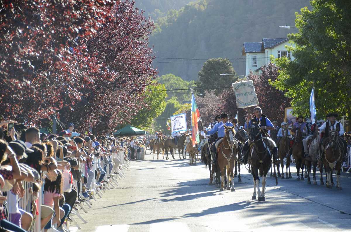 Desfile aniversario San Martín de los Andes . Foto Patricio Rodriguez