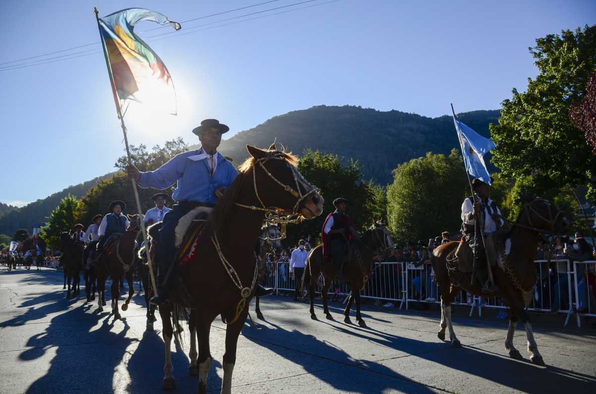 Desfile aniversario San Martín de los Andes . Foto Patricio Rodriguez