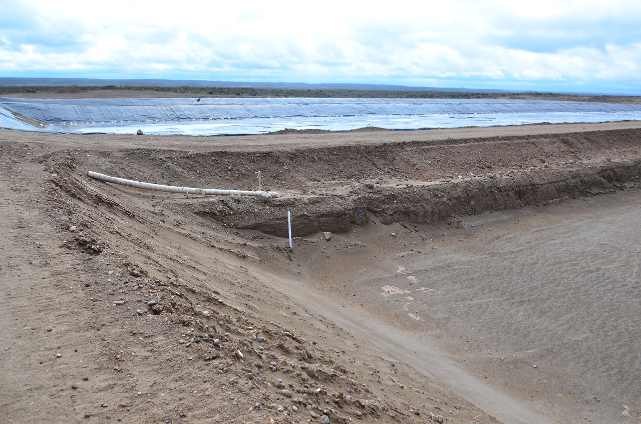 La empresa Ecosur Bahía tendrá a su cargo la terminación del Plan Director de Desagües Cloacales de Regina. (Foto Néstor Salas)