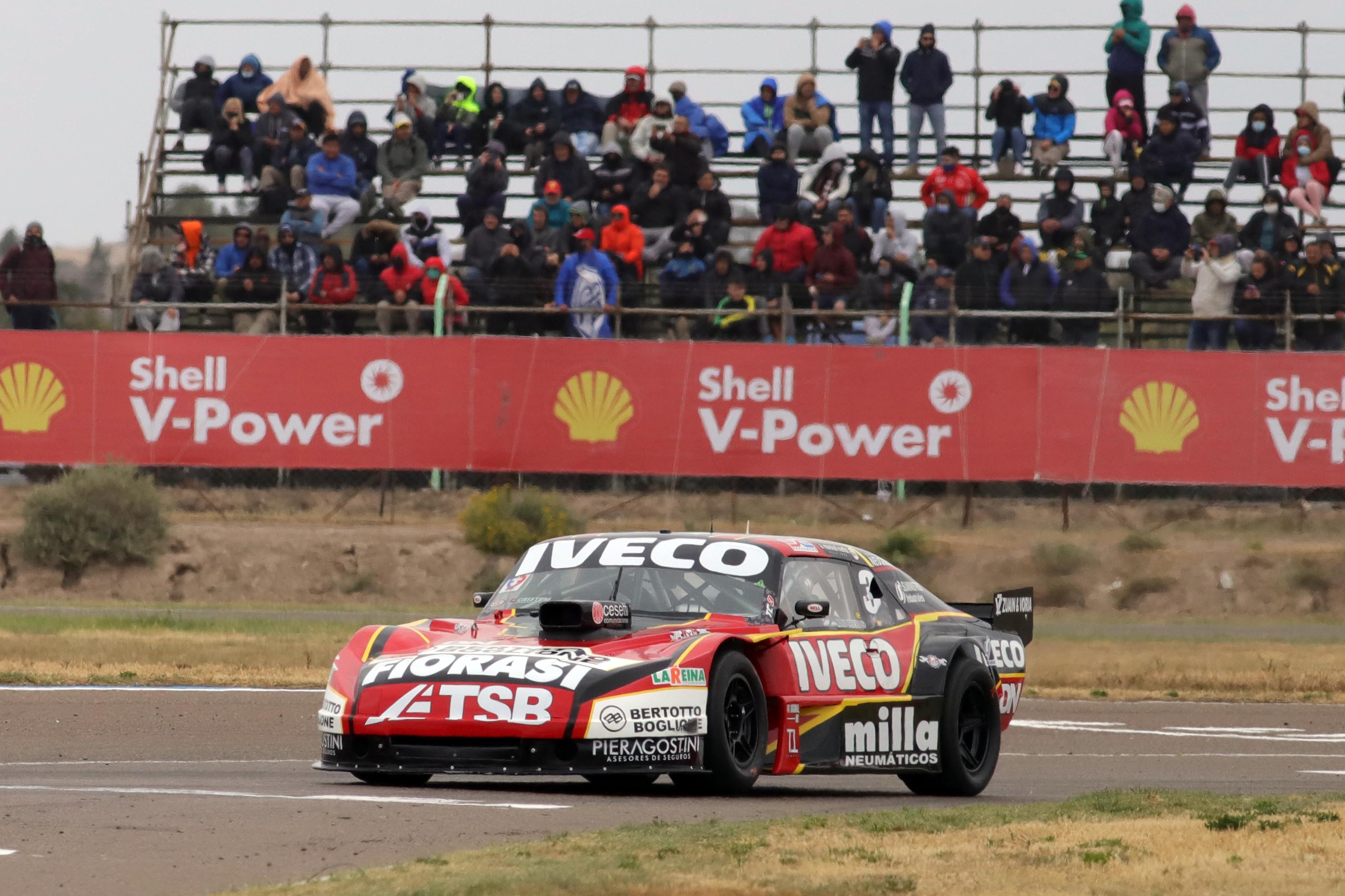 Se viene el TC en Viedma y Urcera es uno de los representantes regionales en la máxima categoría. Para este año cambiará de auto. Foto archivo: Marcelo Ochoa