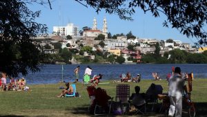 Pronóstico: te contamos si bajan las temperaturas este jueves en la región