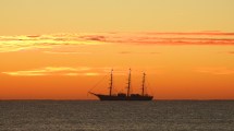 Imagen de Puerto Madryn: las espectaculares postales que dejó la Fragata Libertad