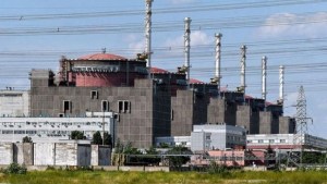 Rusia y Ucrania cruzan acusaciones por el incendio en la central nuclear de Zaporiyia