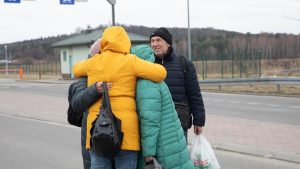 Más de 80 argentinos ya pudieron salir de Ucrania junto a sus familias