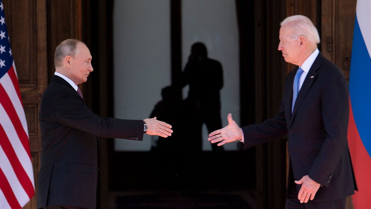 Putin y Biden intensifican sus diferencias.