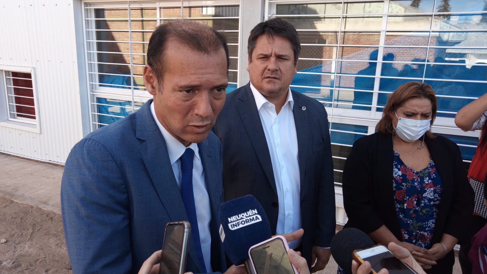 El gobernador habló ayer durante la inauguración de un jardín en el centro. Foto: Oscar Livera.