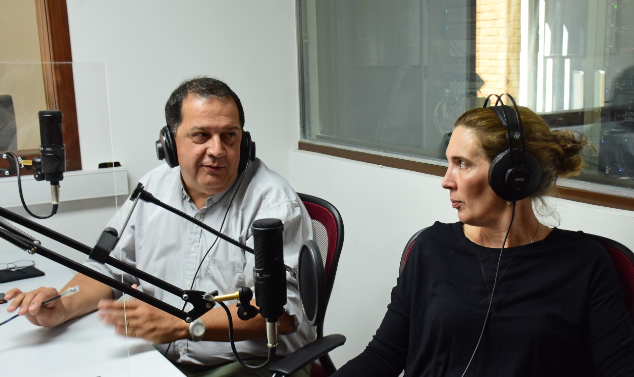 Jorge Vergara y Verónica Bonacchi, los conductores del flamante "Digan lo que digan".