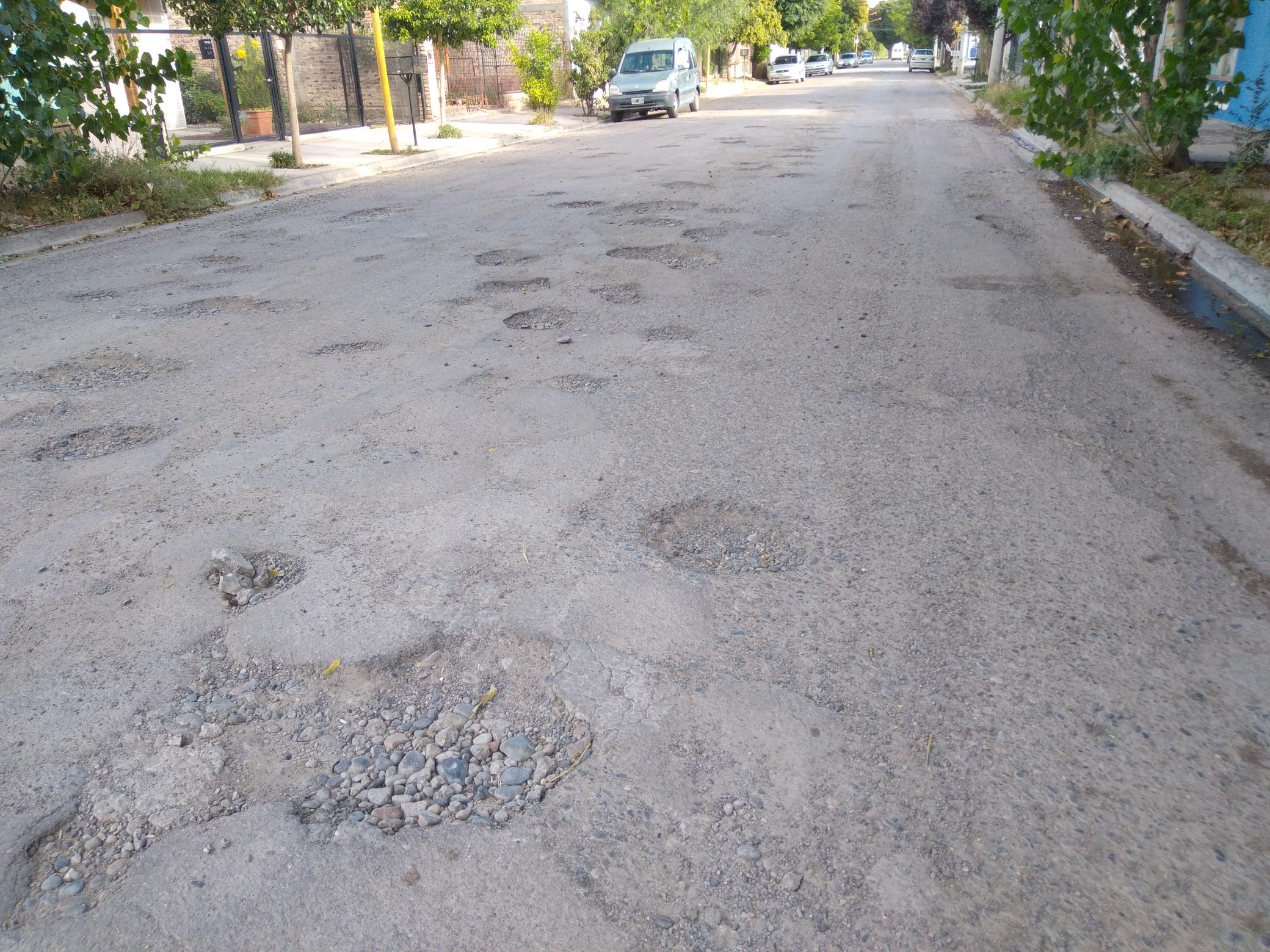 Calles del barrio Belgrano de Regina es uno de los sectores que se prevé repavimentar con fondos nacionales. (Foto Pablo Accinelli)