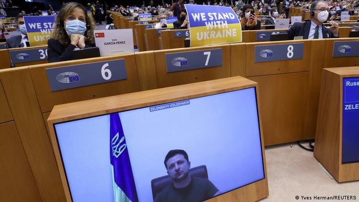 El presidente de Ucrania renovó el pedio de adhesión inmediata a la Unión Europea.  