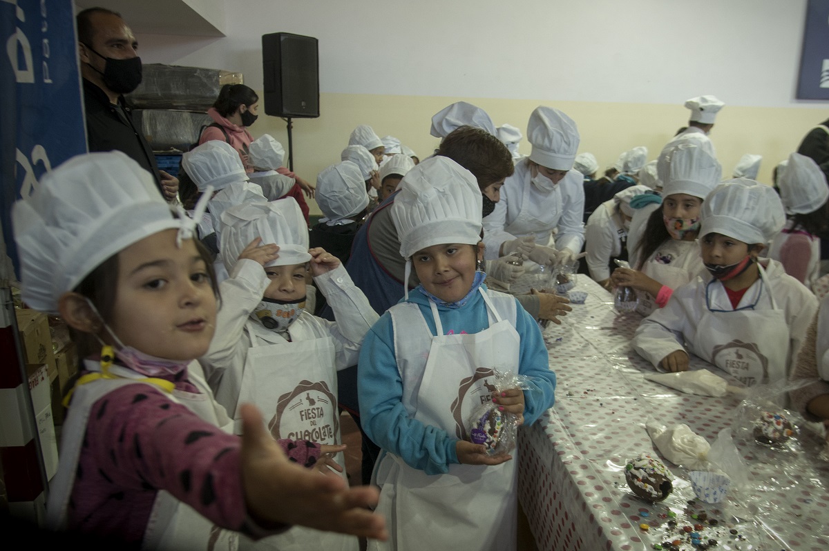 Unos 1.200 chicos participaron de "Chocolates por un día". Foto: Marcelo Martínez