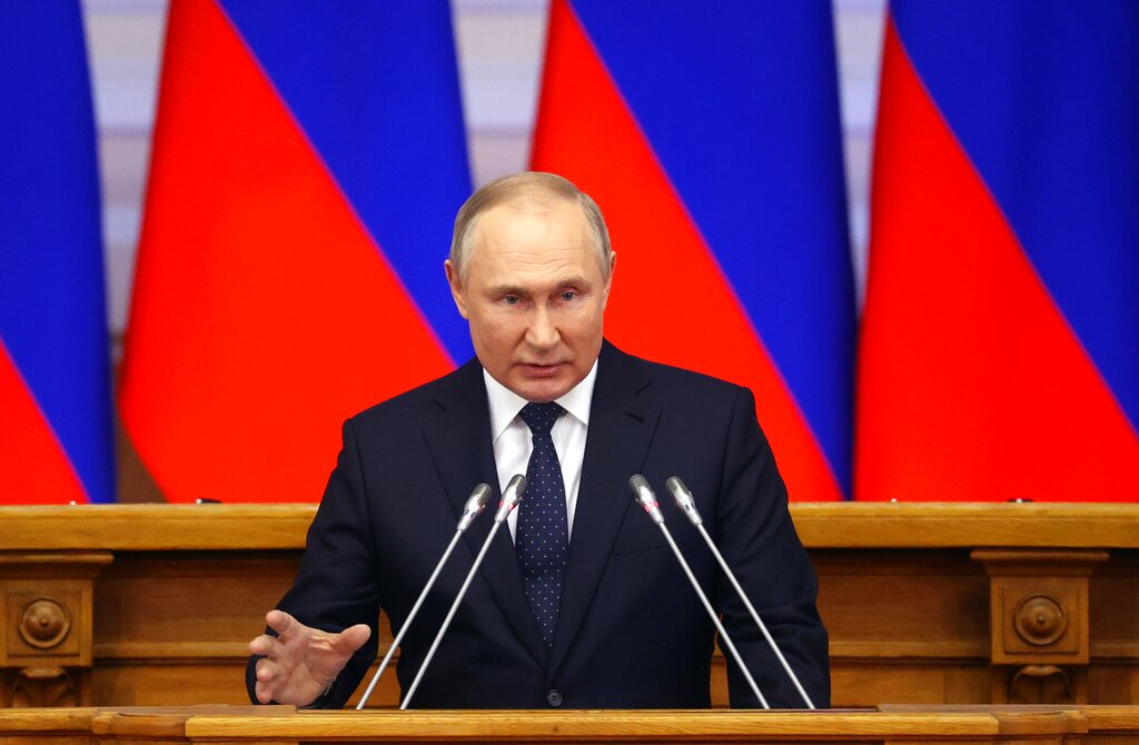 Vladimir Putin lanzó una dura amenaza a los países que quieren intervenir en el conflicto entre Rusia y Ucrania. (Alexander Demyanchuk, Sputnik, Kremlin Pool Photo via AP)