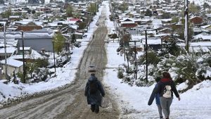 La nevada obligó a posponer el ingreso a clases en Bariloche