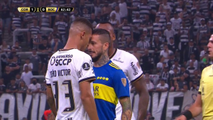 Benedetto, de la defensa a Zeballos a una amarilla que duele