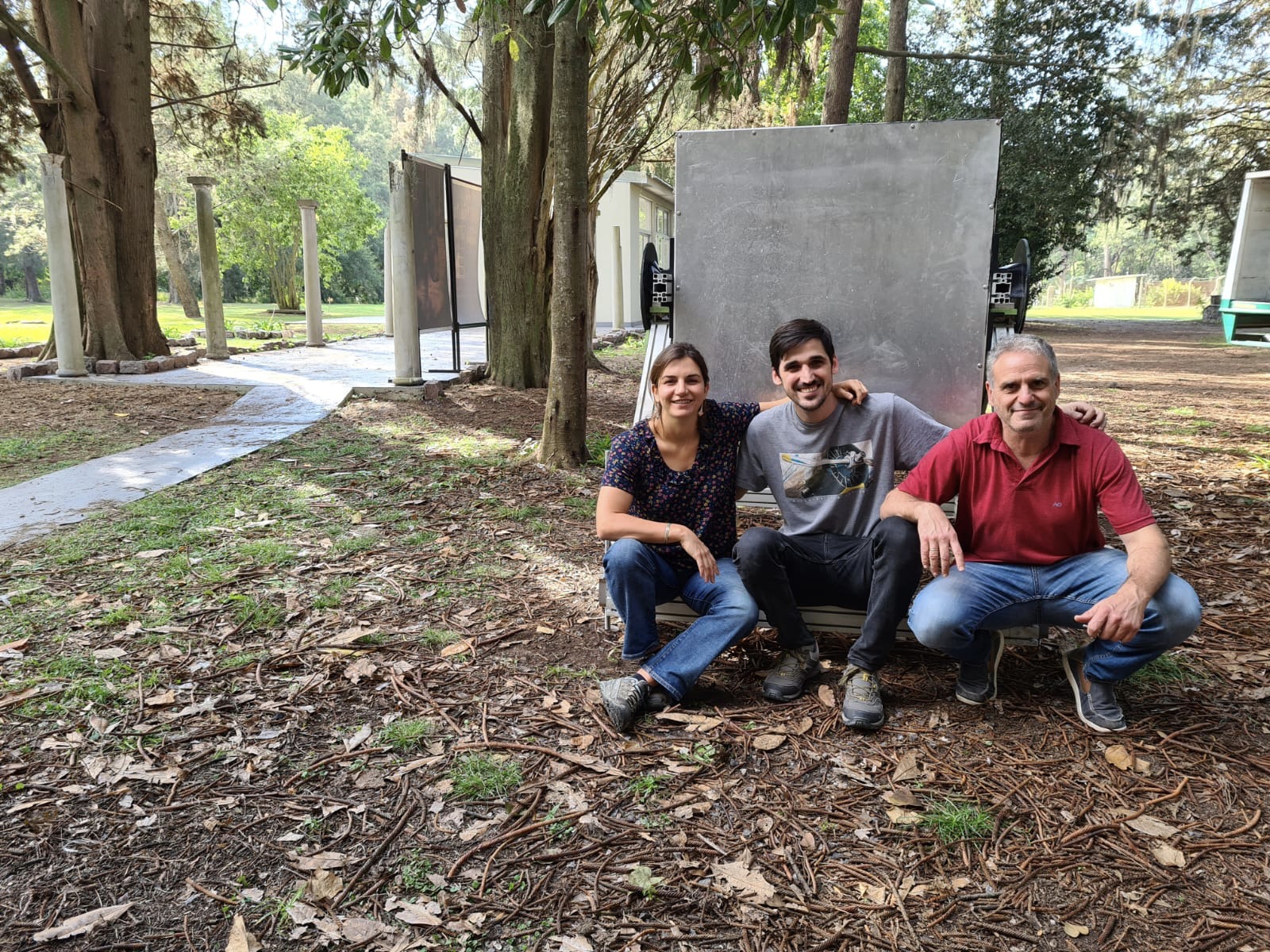 Los geofísicos Marina Rosas Carbajal, Matías Tramontini y Fabio Zyserman