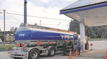 Imagen de Falta de gasoil: aumentó hasta un 300% la venta en localidades fronterizas 