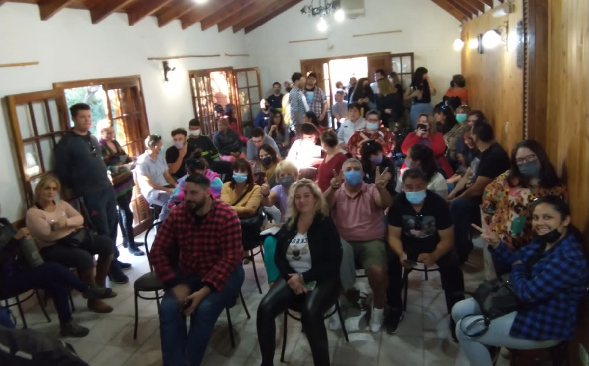 La Asamblea se realizó en Roca, donde se definió la Junta Electoral que funcionará en la misma sede sindical del gremio. Foto Gentileza.  