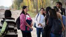 Imagen de Dar clases en Vaca Muerta: cómo es el viaje diario de más de 500 docentes hacia Añelo