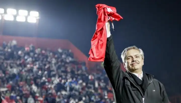 El presidente Alberto Fernández es hincha confeso del club Argentinos Juniors. Foto archivo. 