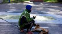 Imagen de Invitan a un abrazo simbólico en Roca para pedir por un programa de contención para animales