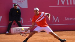 Báez y otra gran victoria en Estoril, donde llegó a semis