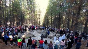 El vía christi unió la fe religiosa con los sucesos sociales de Neuquén de últimos años