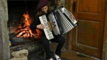 Imagen de Naiara, la princesita del chamamé que hace bailar a Bariloche