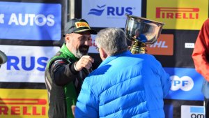 Cancio se emocionó con el reconocimiento de los aficionados en la Comarca Petrolera