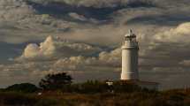 Imagen de El faro más antiguo de la Patagonia hoy cumple 135 años: ¿vamos a conocerlo?