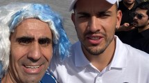 Imagen de El primer hincha en llegar al Mundial de Qatar se encontró con… Paredes!: «Lea, sabés la esperanza que tenemos»