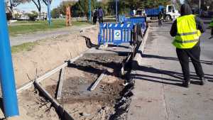 Continúan los trabajos en la ciclovía del Canal Grande en Roca