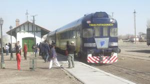 El Tren Patagónico vuelve a unir Jacobacci con Bariloche, con un rol social