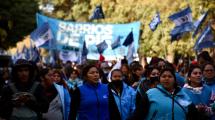 Imagen de Marcha en Neuquén contra denuncia de Gendarmería a quienes apoyaron el reclamo de Salud