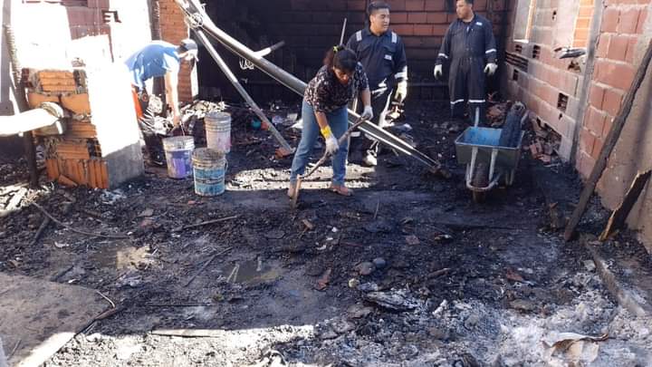 Perdieron todo por un incendio provocado por desperfecto técnico. Foto: gentileza