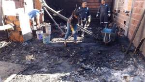 Perdieron todo en un incendio a causa de un desperfecto eléctrico