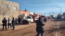 Imagen de Intentan desalojar a una familia que compró un terreno de un loteo social