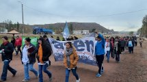 Imagen de Marcharon exigiendo mejores condiciones de seguridad para el estudiantado de Añelo