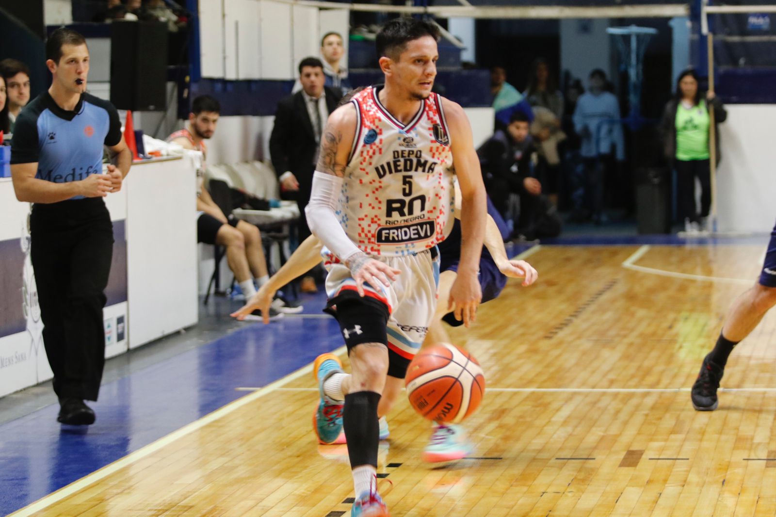 Eidintas volvió a ser la carta de gol de Deportivo Viedma. Foto: gentileza Prensa Gimnasia.