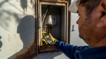 Imagen de Alertan sobre falsos trabajadores de Edersa en Roca: engañaron a una abuela y le robaron parte de su jubilación